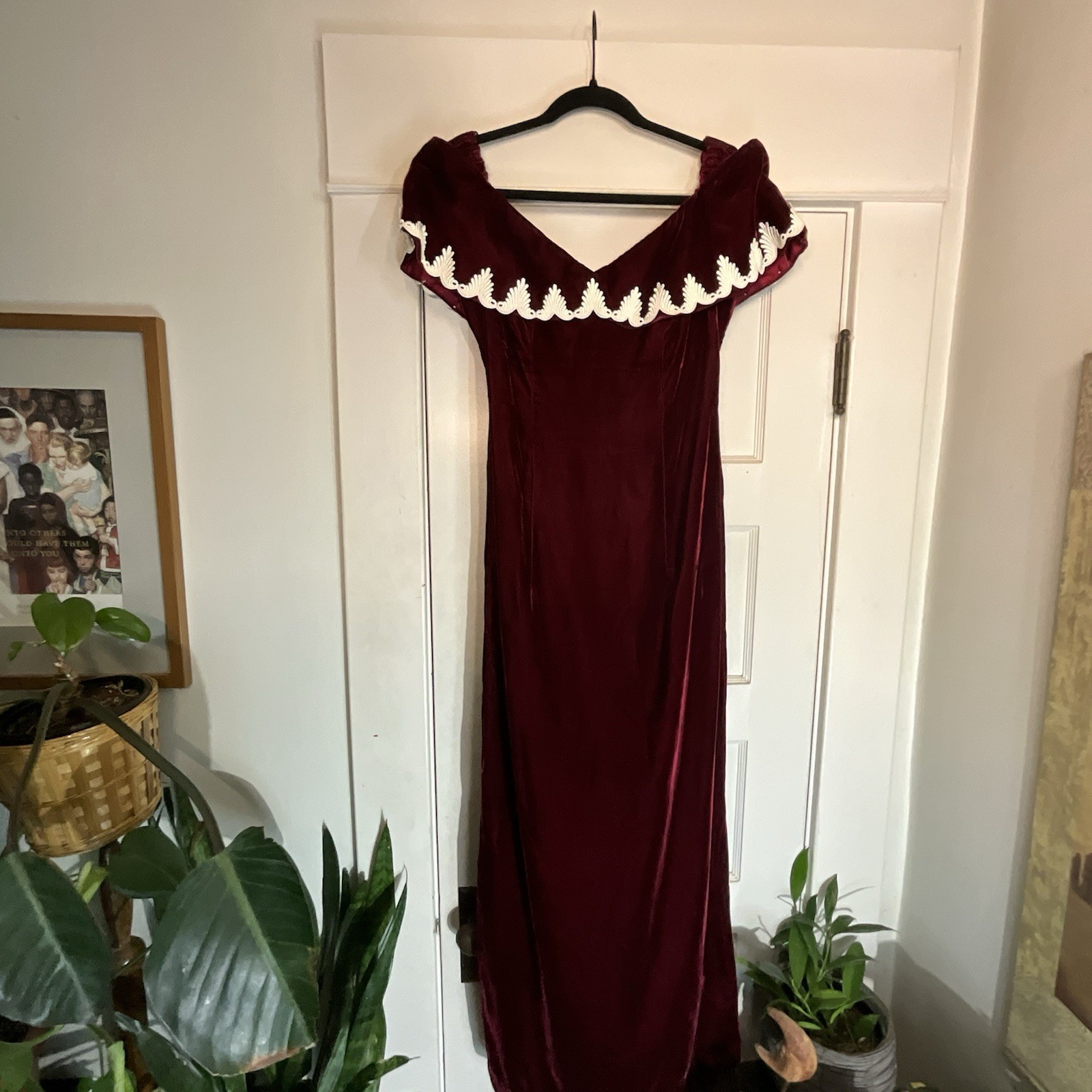 Vintage 90’s Jordan Red Velvet Lace Off Shoulder Full Length Gown Size 7/8