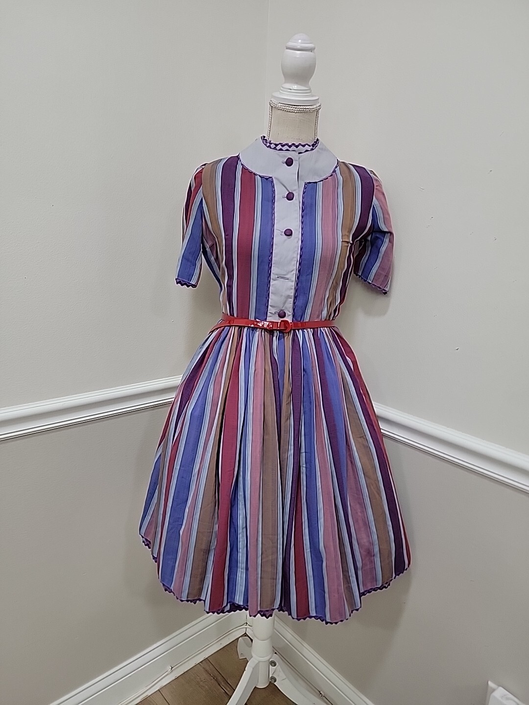 VTG 70s MID CENTURY STYLE DAY DRESS /STRIPED PARTY DRESS /Full Pleated
