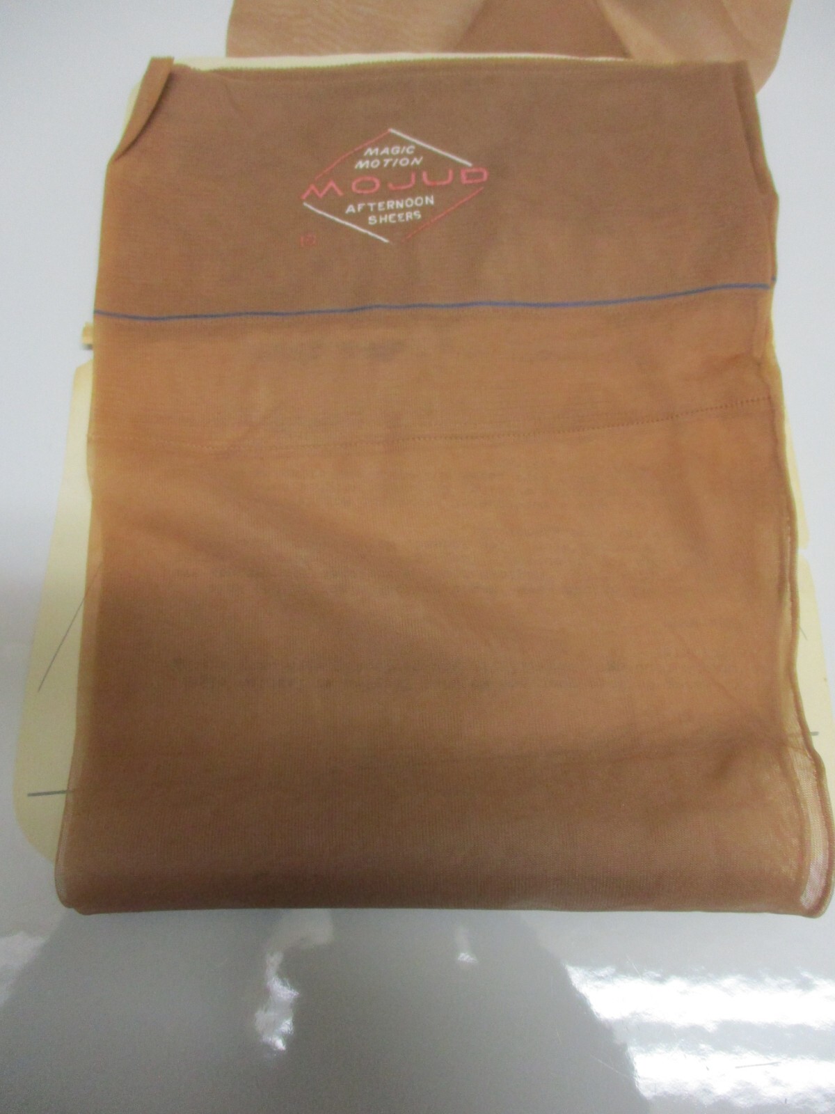 1PR VINTAGE MOJUD SEAMED SHEER FULL FASHION NYLON STOCKINGS SZ 10 MEDIUM BEIGE