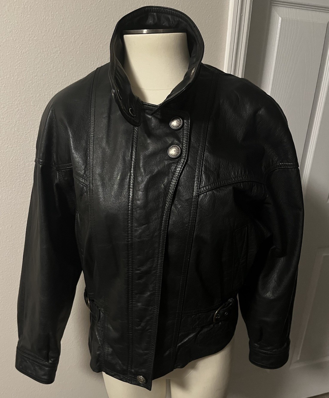 VTG. Wilsons Jacket Women’s Small 90s Moto Cropped Leather Motorcycle Biker Punk