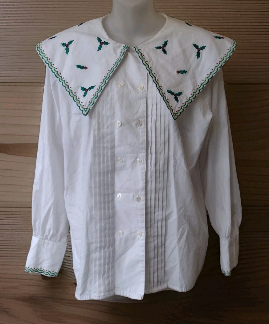 Westbound 12 Vintage Holiday Blouse Embroidered Holly Prairie Korea