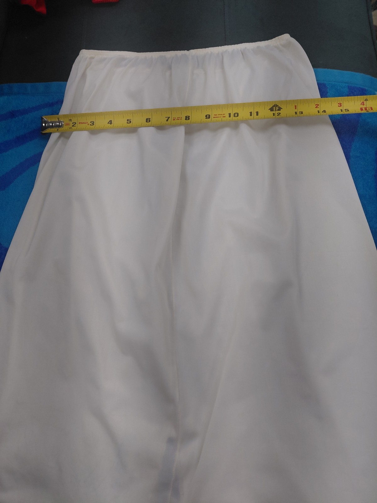 Vintage Full Slip Size M