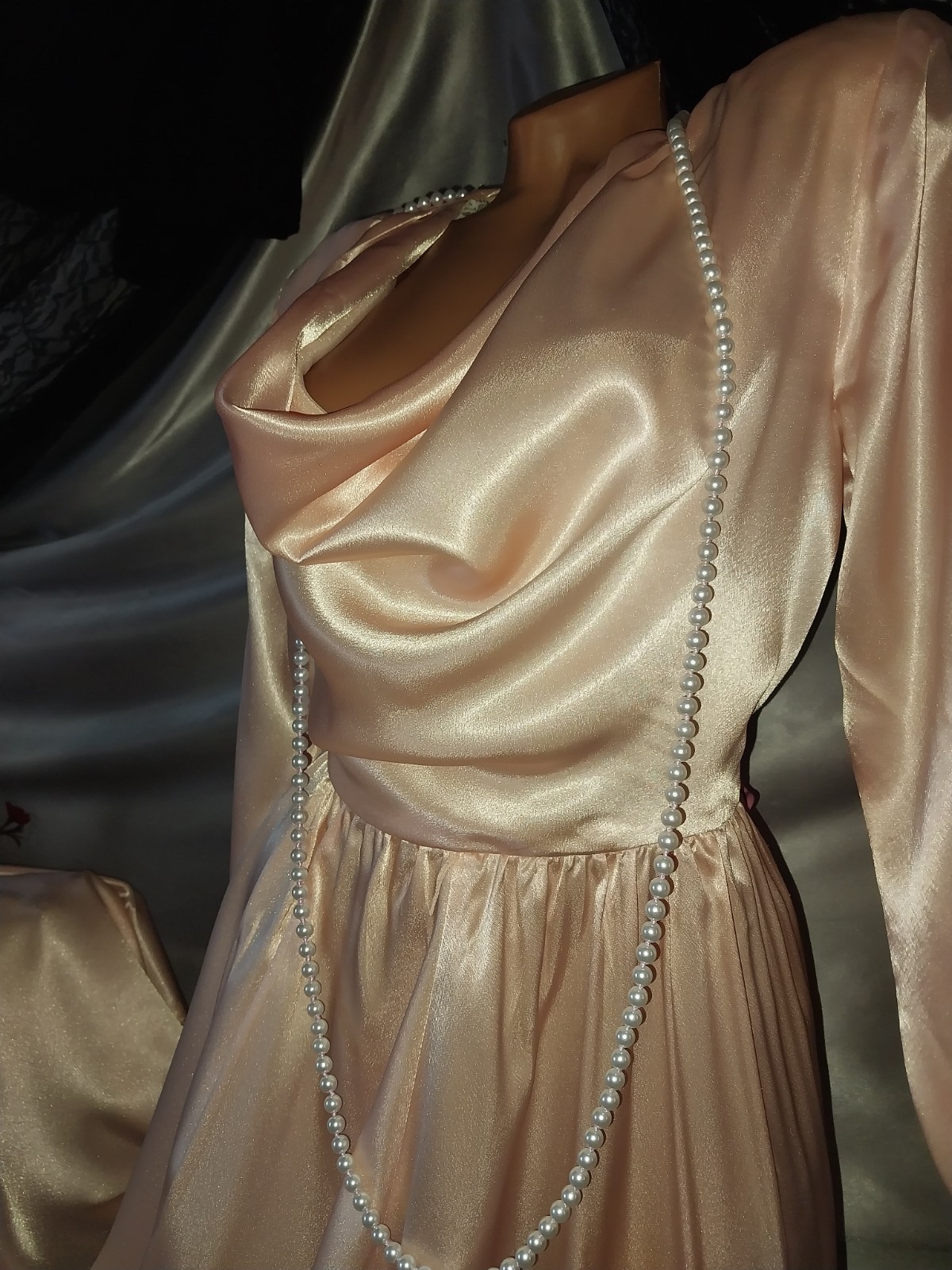 Vtg SATIN IMPORTED PEACH PINK COWL CASCADE 350&Prime; GRAND SWEEP FLARE MAXI DRESS L42