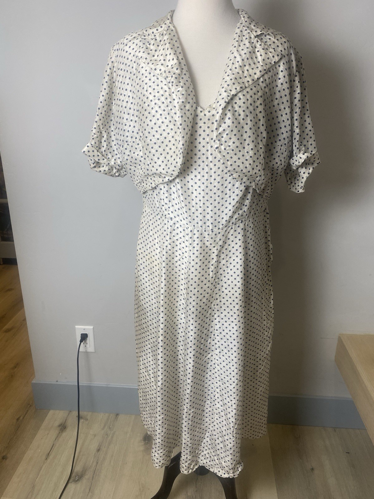 1940&rsquo;s White Dress With Navy Polka Dots With Bolero Jacket Waist-34