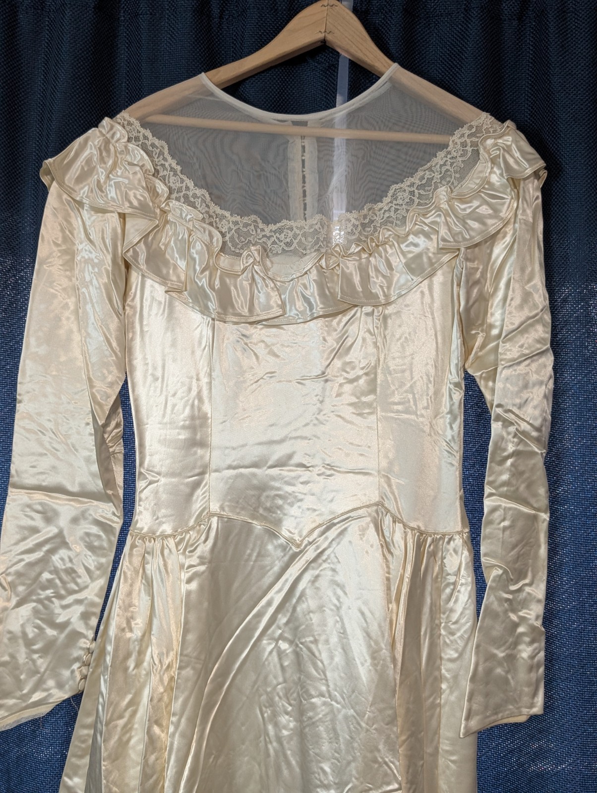 vintage 1940s liquid satin wedding gown.  Old Hollywood (XS)