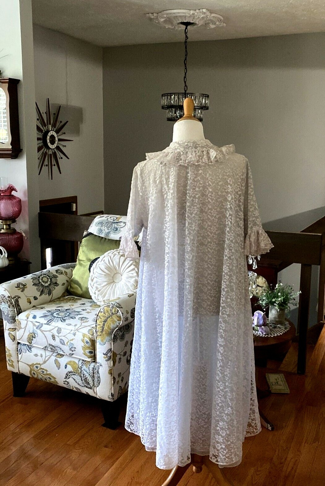 Vintage Blue Chantilly lace Nylon Duster Woman Housecoat Robe sleepwear Lingerie