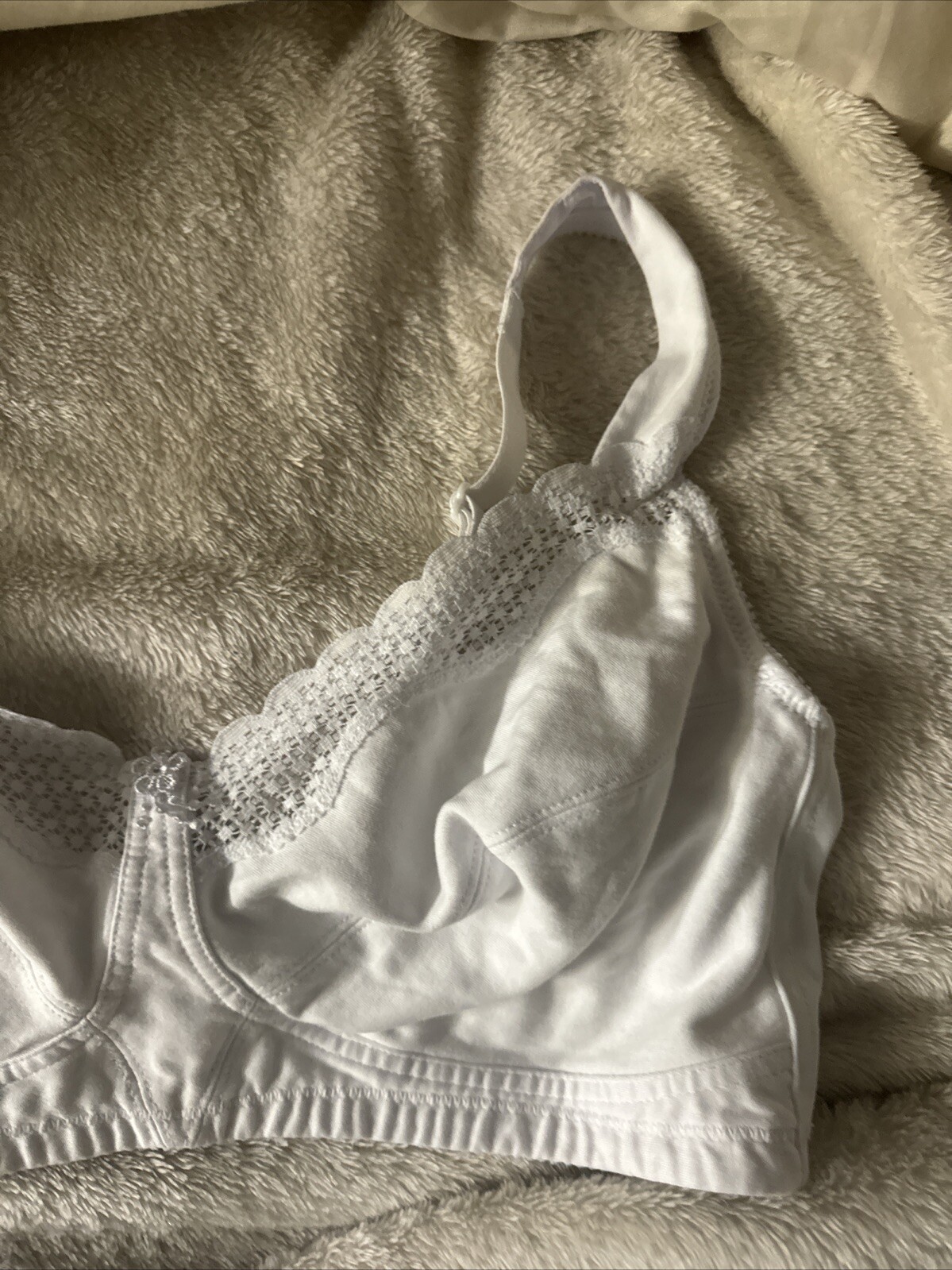Vintage Exquisite Form Circle Bra 40DD White Lace Wireless Wire Free