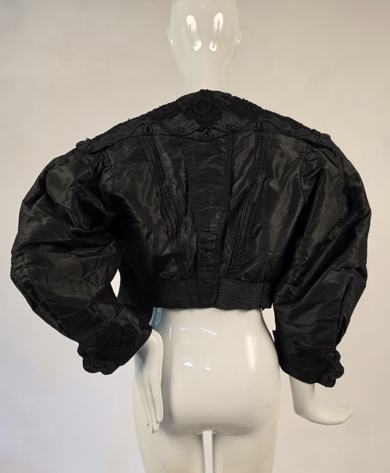 GOTHIC EDWARDIAN BLACK SILK TAFFETA PUFF SLEEVE JACKET W LACE + PIPING