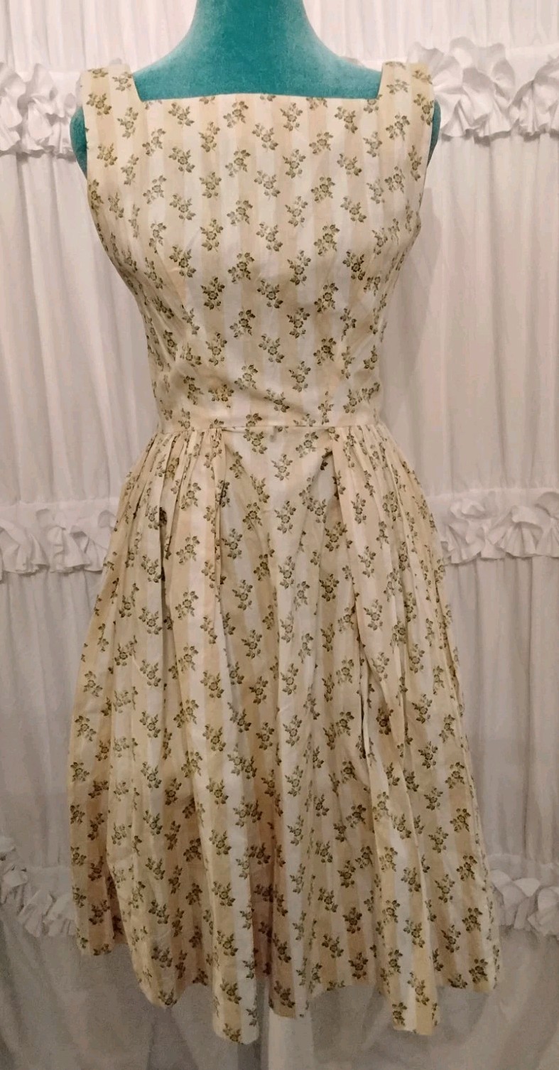 Vintage 1950s 1960s Helen Whiting Cotton Floral Dress S/M Rare Button Back