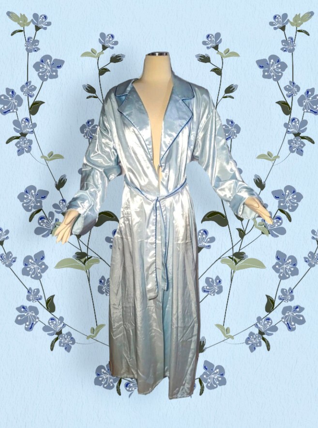 VTG UNDERCOVER WEAR Baby Blue Lounge Robe SATIN RICH Fleece Lined Women&rsquo;s Medium