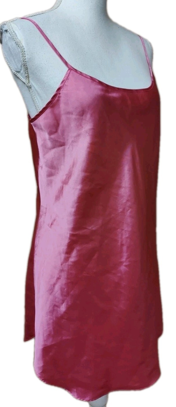 • Vintage Basic Editions Women&rsquo;s Sexy Satin Chemise Nightie Slip Sz Medium Coral