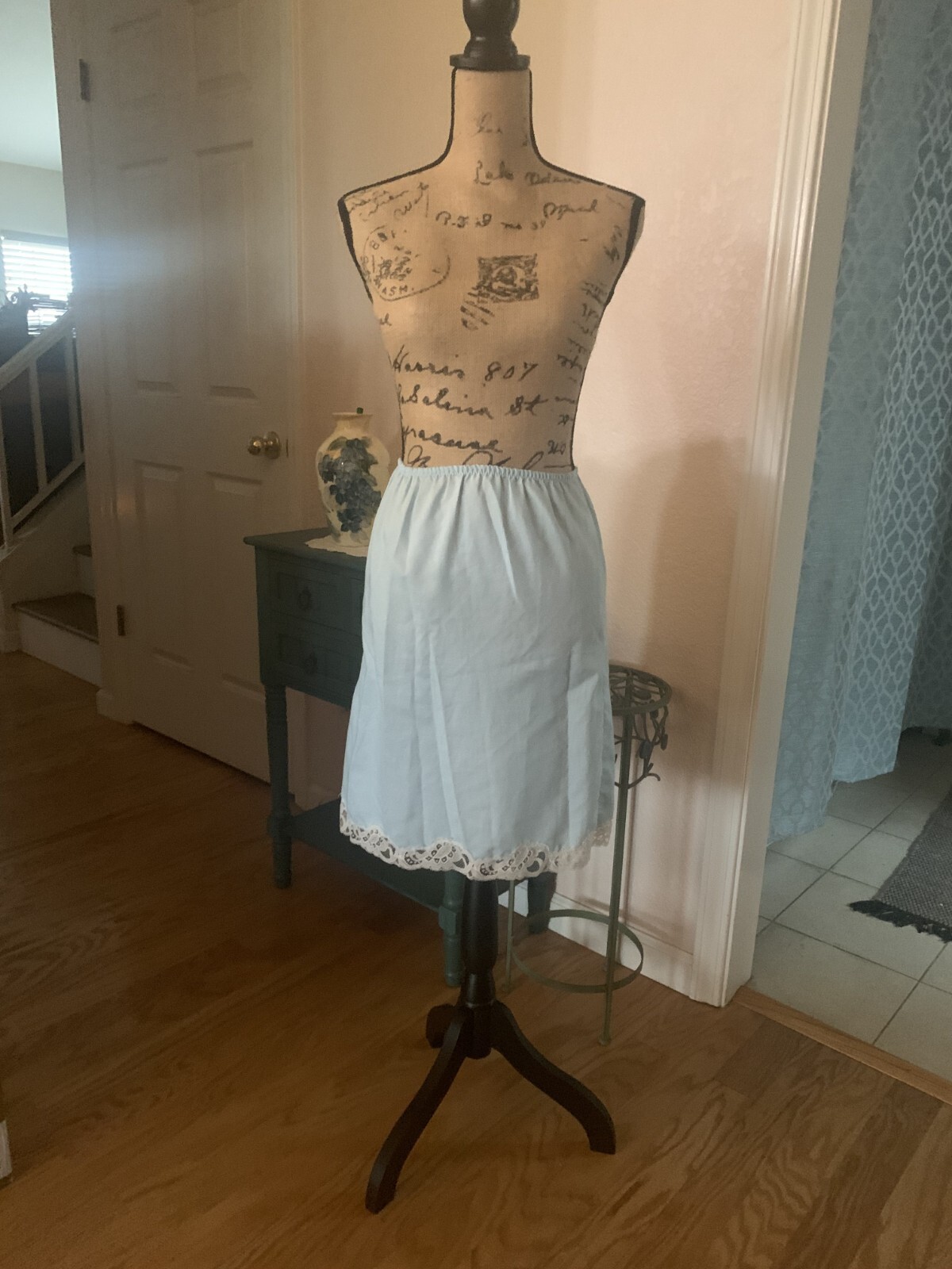 VINTAGE Powder Blue Half Slip w Lace Trim Size S
