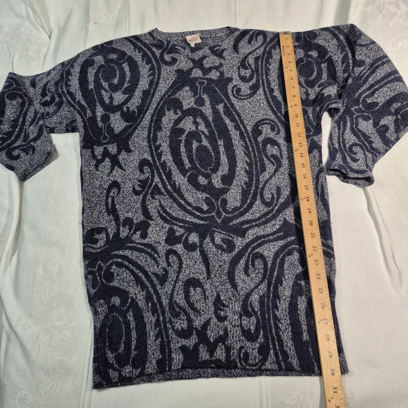 80&rsquo;s 90&rsquo;s Mondi Germany Wool Sweater blue gray Size 38 MINT CONDITION