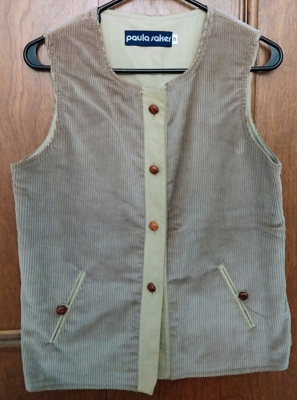 Vintage Corduroy Vest, »Paula Saker »Size12,Wood Buttons w/2 Lower Front Pockets