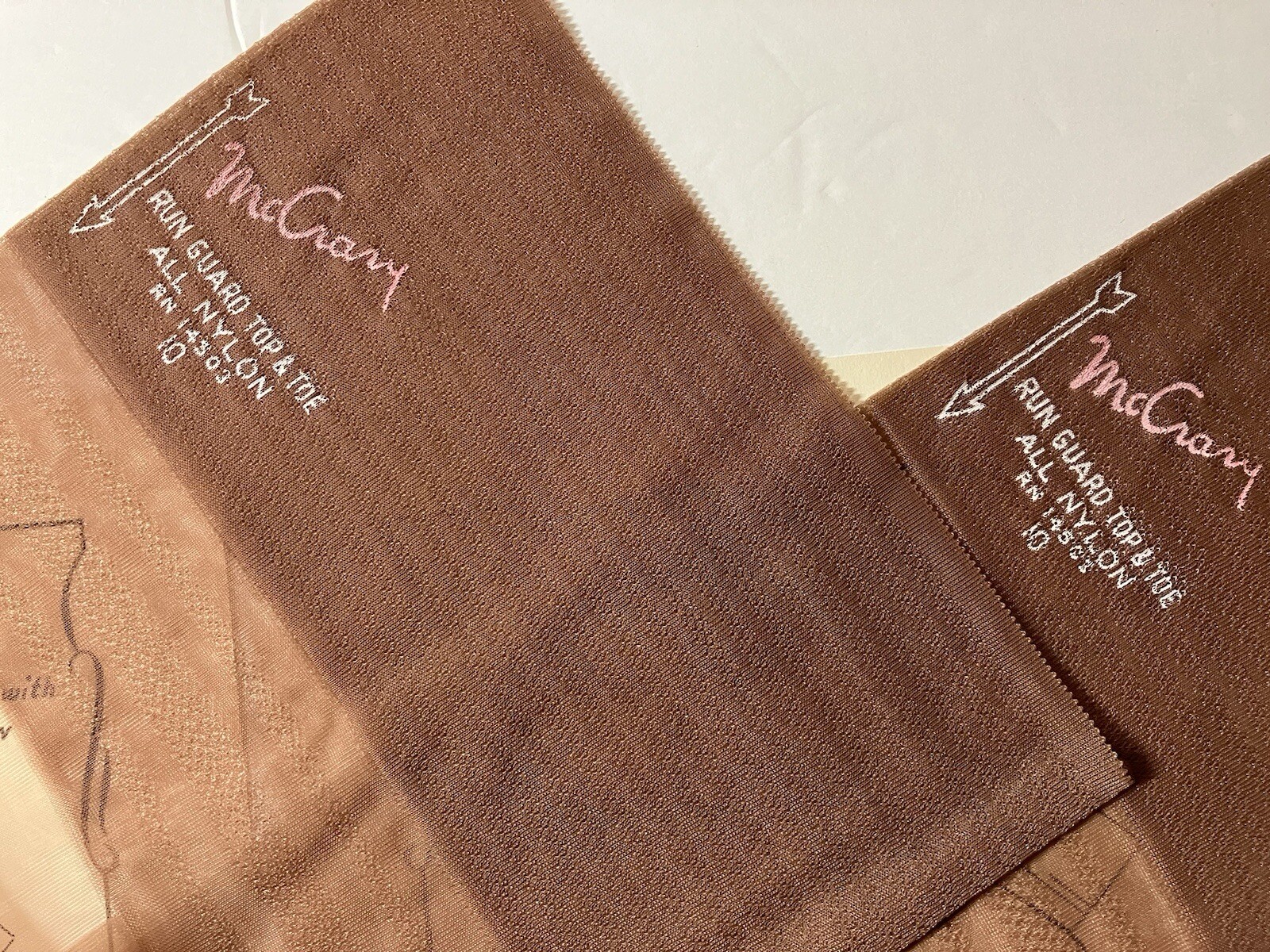 2 PAIR VINTAGE 1950s FULL FASHIONED STOCKINGS FLAT KNIT CUBAN HEEL SEAMED 10×32”