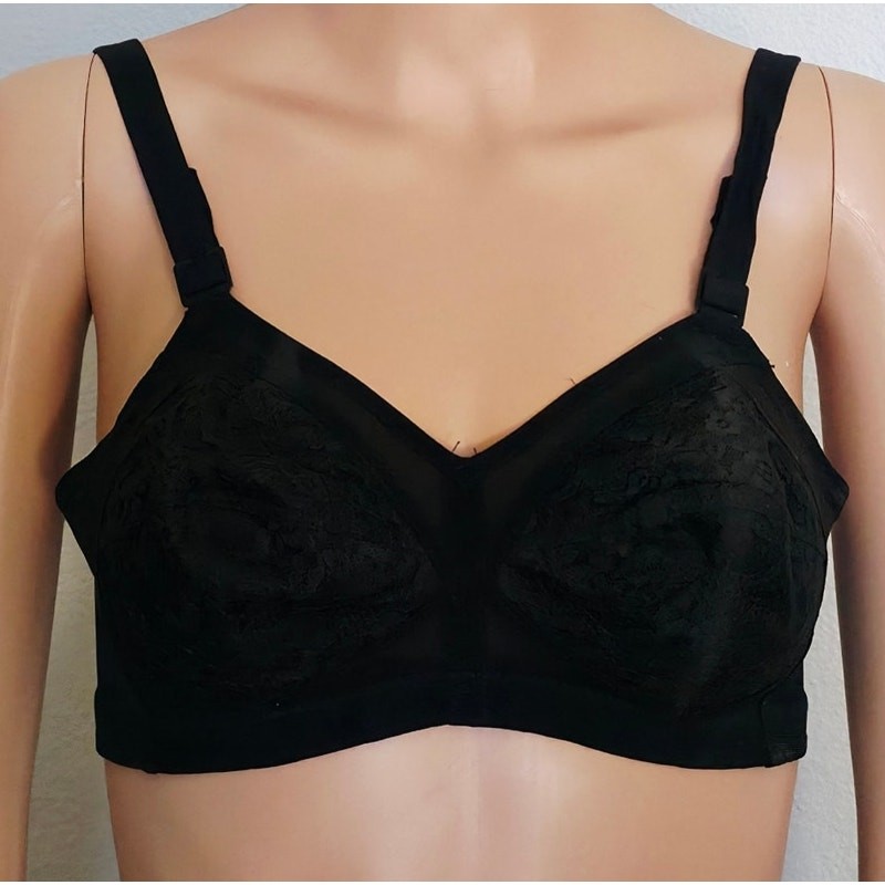 VINTAGE *NEW* 1970&rsquo;s Maidenform Black Lace Bullet Bra Size 32B Set of 2 in Box