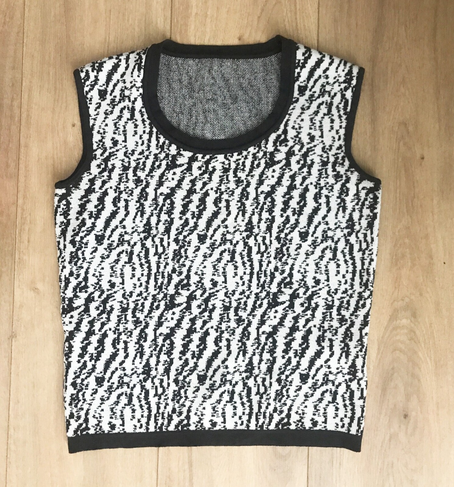1980s Zebra Knit Top || Small Size || Stretchy Rayon Nylon Sleeveless Tank Top