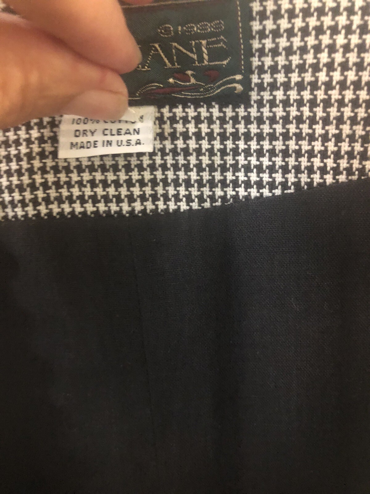 Vintage 1980s CULLINANE 2 Piece Suit With Ric-rac Trim B/W Houndstooth Size 8
