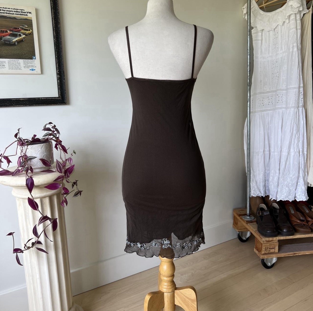 Jennifer Taylor Brown Embroidered Trim Slip Spaghetti Strap Size 38