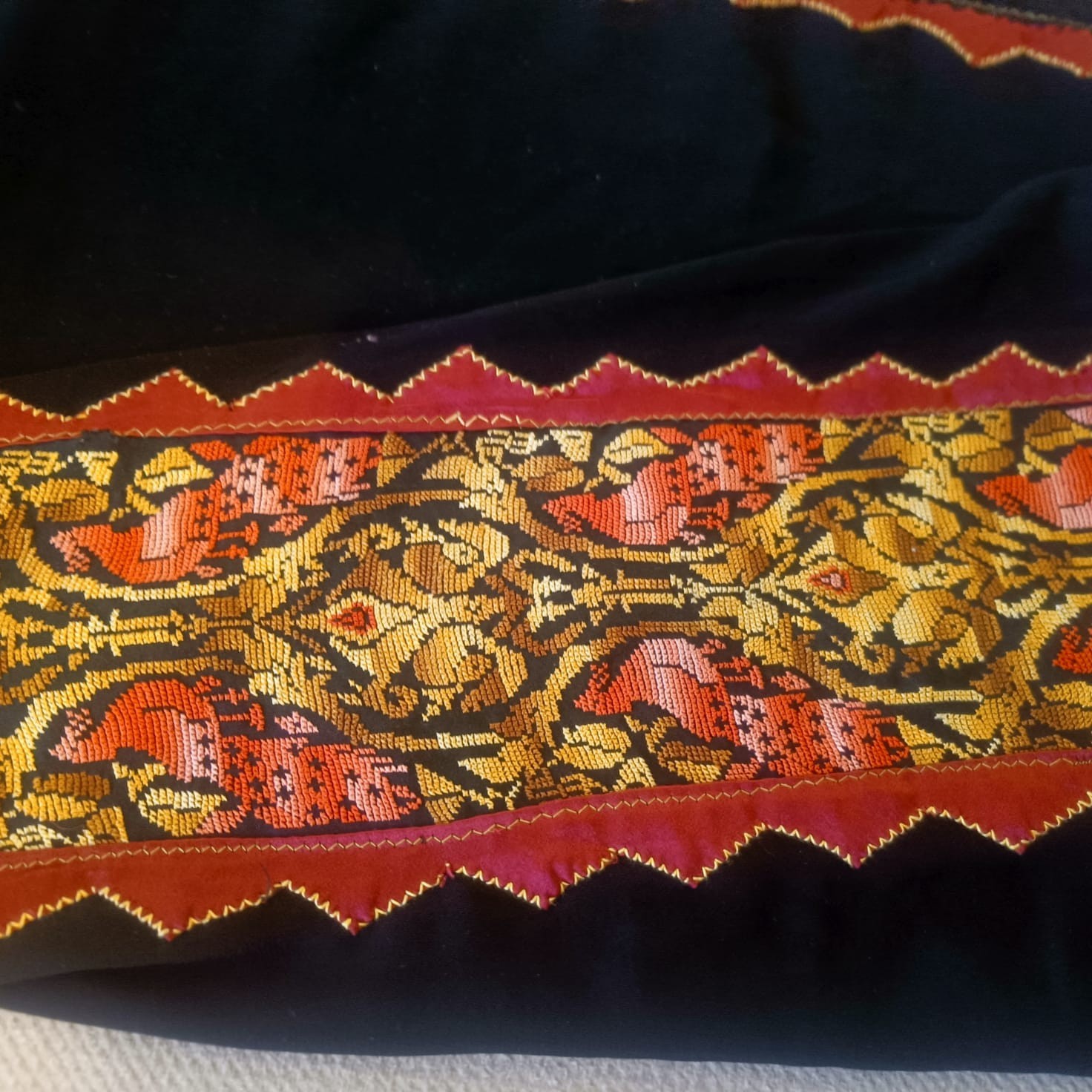 Antique Palestinian Hand Embroidered Folk Ethnic Dress, vintage Tatreez