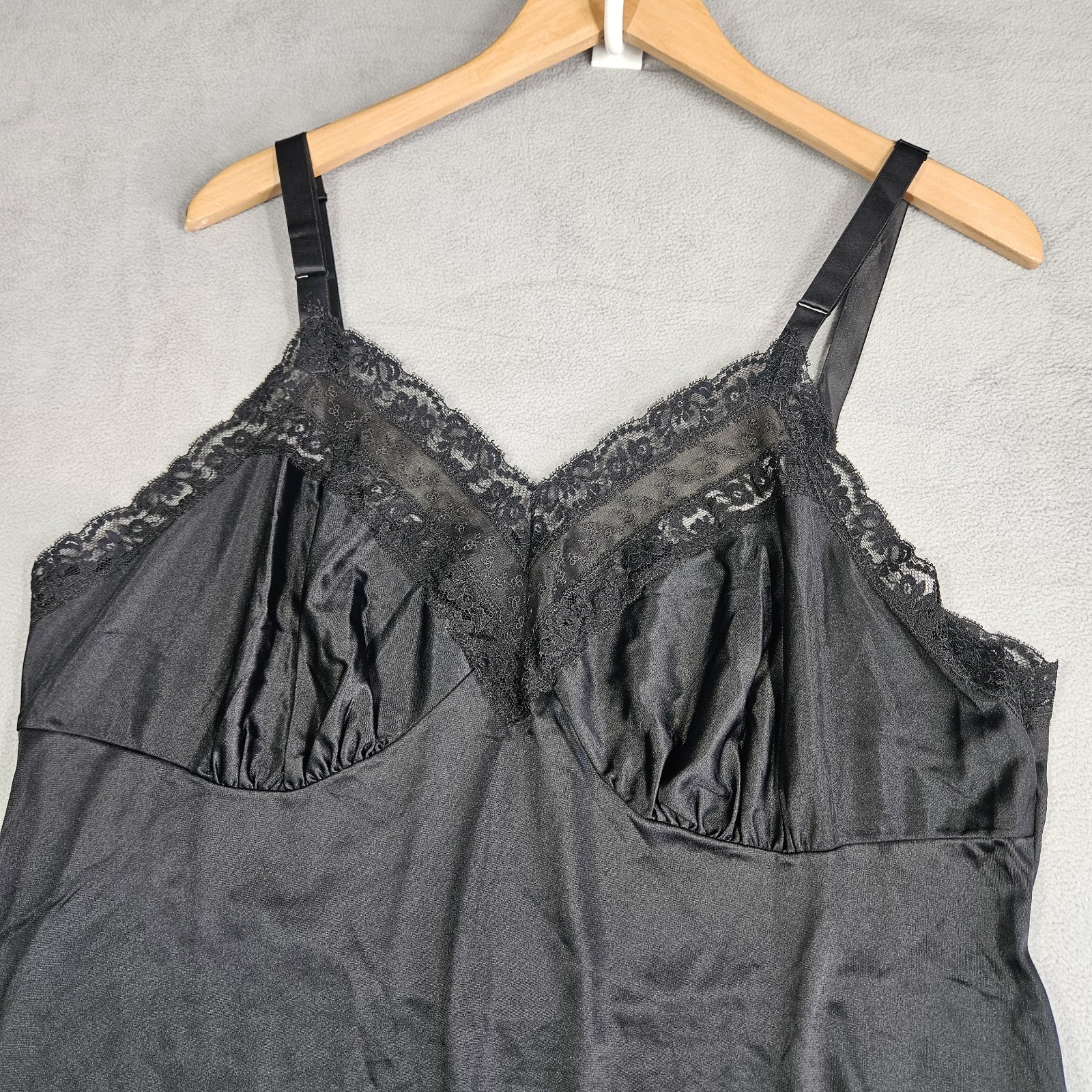 Vintage Lorraine Slip Womens 44 Dress Lingerie Delicate Lace Goth Babydoll