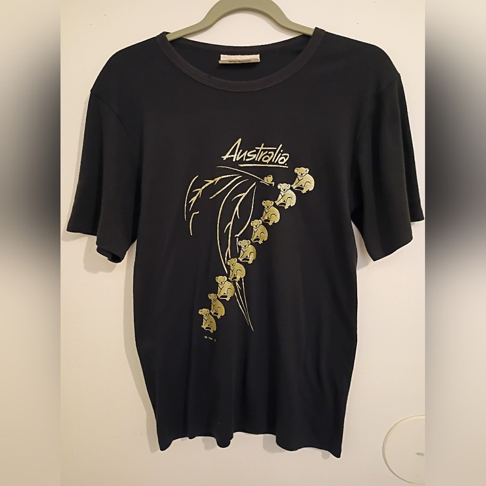 VTG OZ Gold GLA Garments Australia Graphic Tee in Black and Gold Sz 16