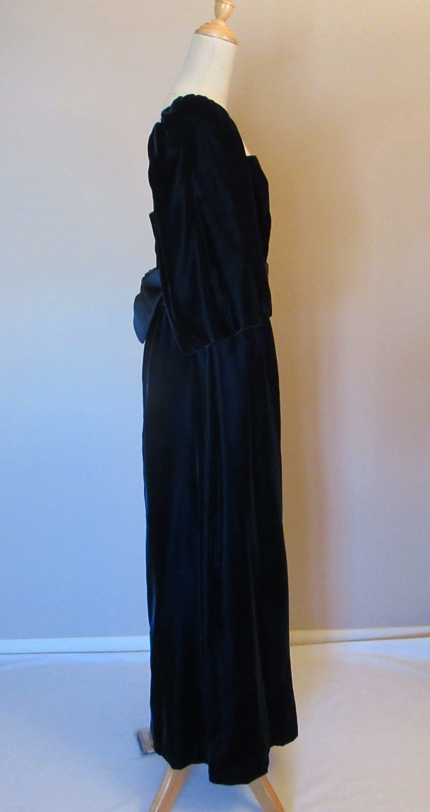 Vintage 1960s Miss Elliette Blue Velvet Evening Gown Dress