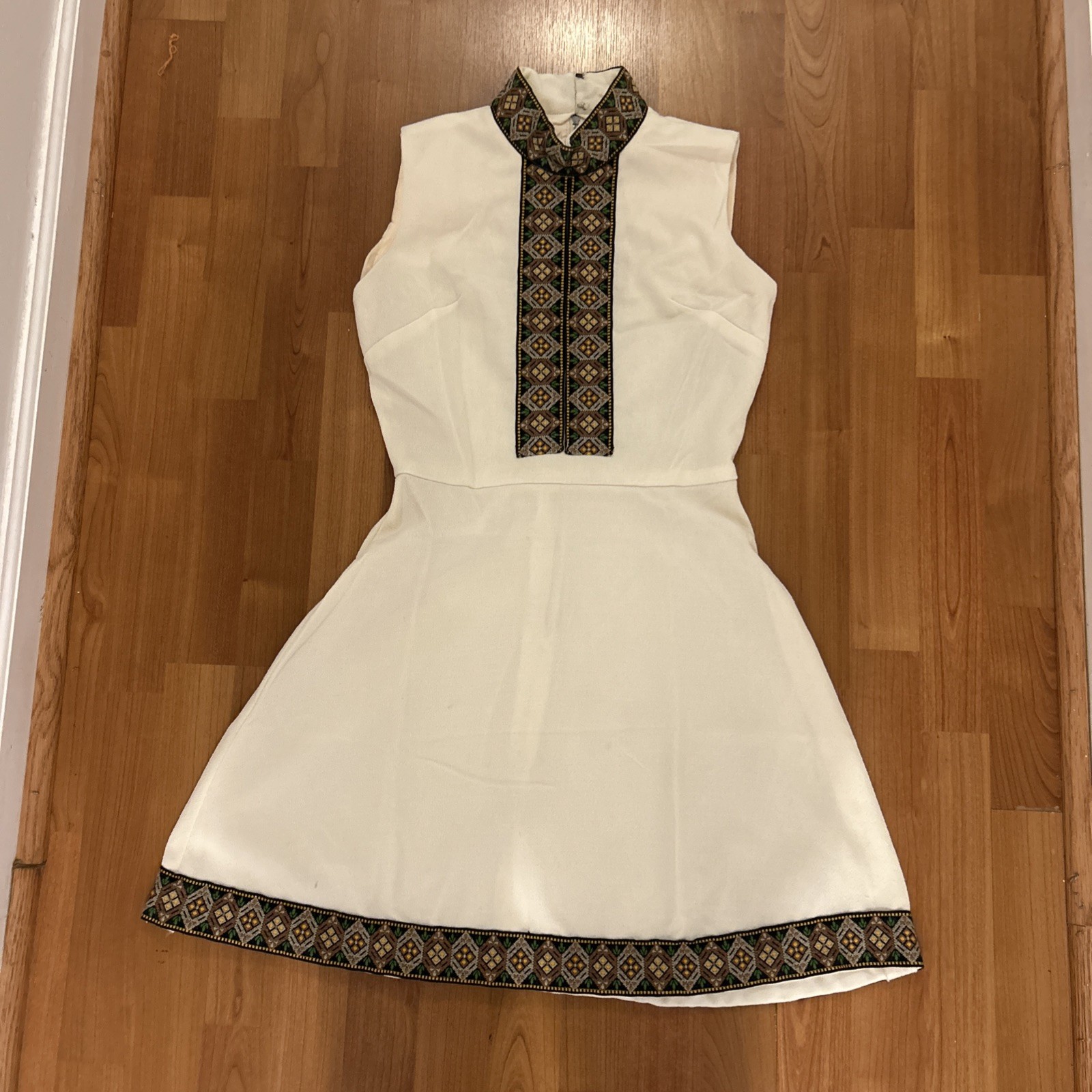 Vintage 1960/70’s Geometric Gimp Braid Trim Ivory Mod Mini Dress Size-S