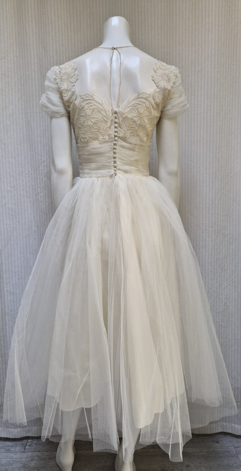 Vintage 1940/50s Ivory Tulle Netting Dress by SMARTWEAR EMMA LANGE – Size XS/S