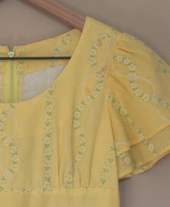 Vintage Dress Maxi 1960s 1970s Long Yellow Dotted Swiss Daisy Size XS 0 2 4 Vtg