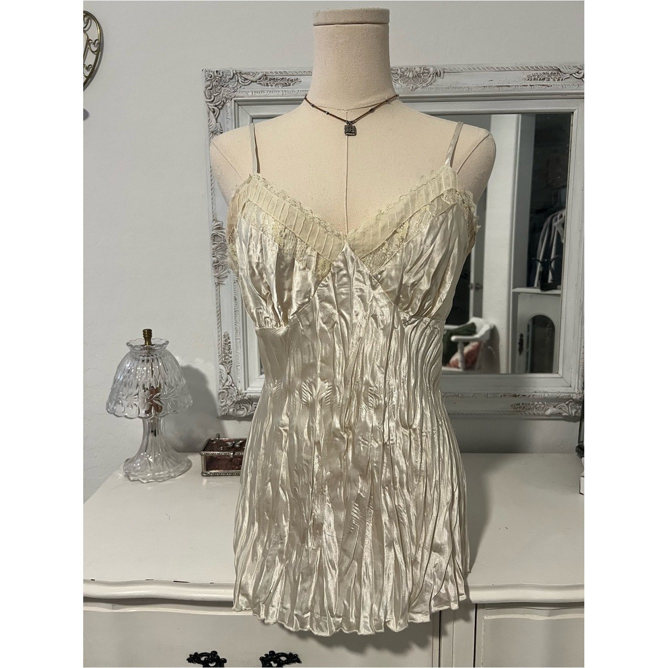 vintage forever 21 fairy satin lace tank top