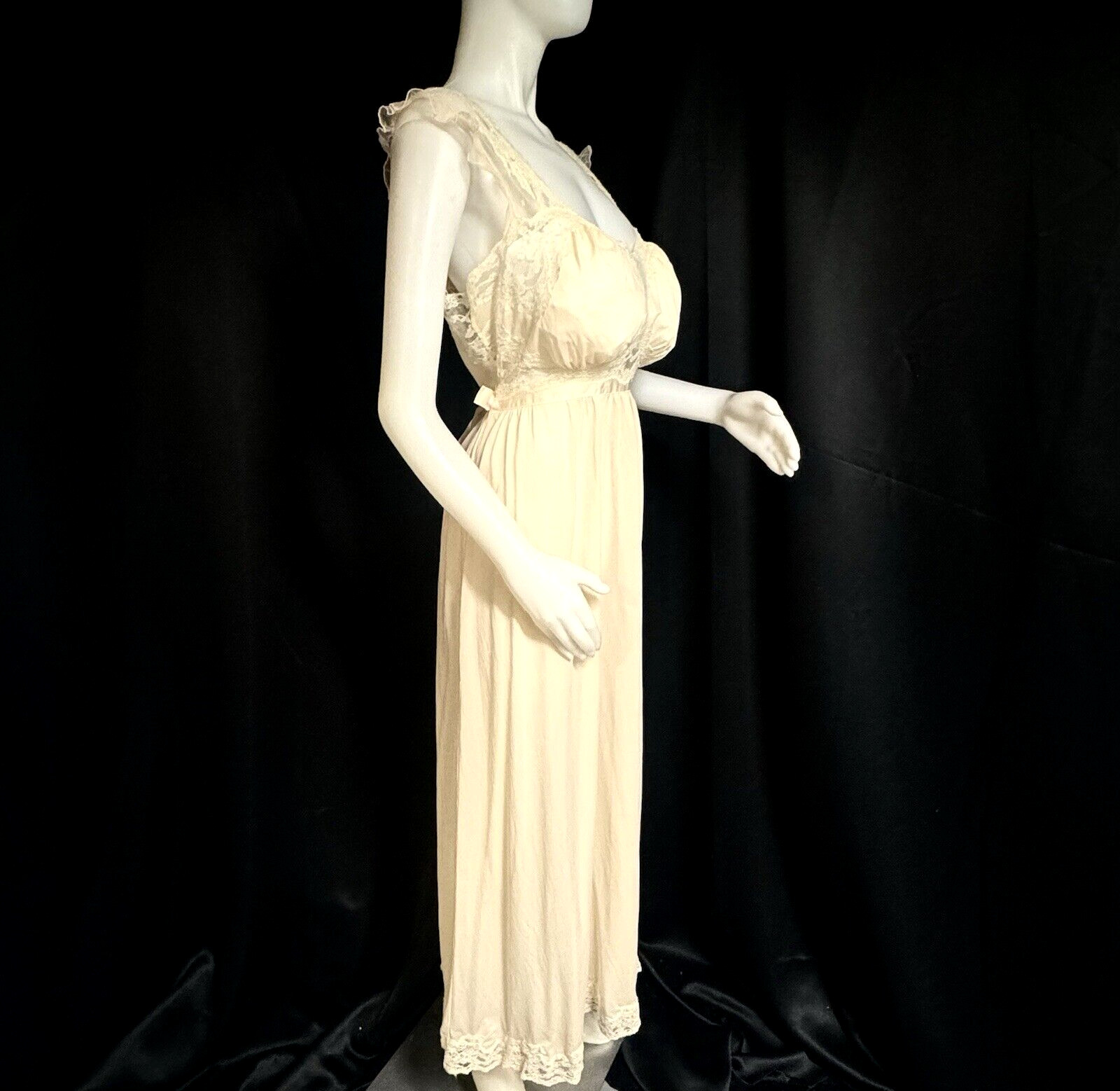 VTG 40s LUXITE by Holeproof SHEER Nylon Pink Peach Long Nightgown Ivory Lace 38