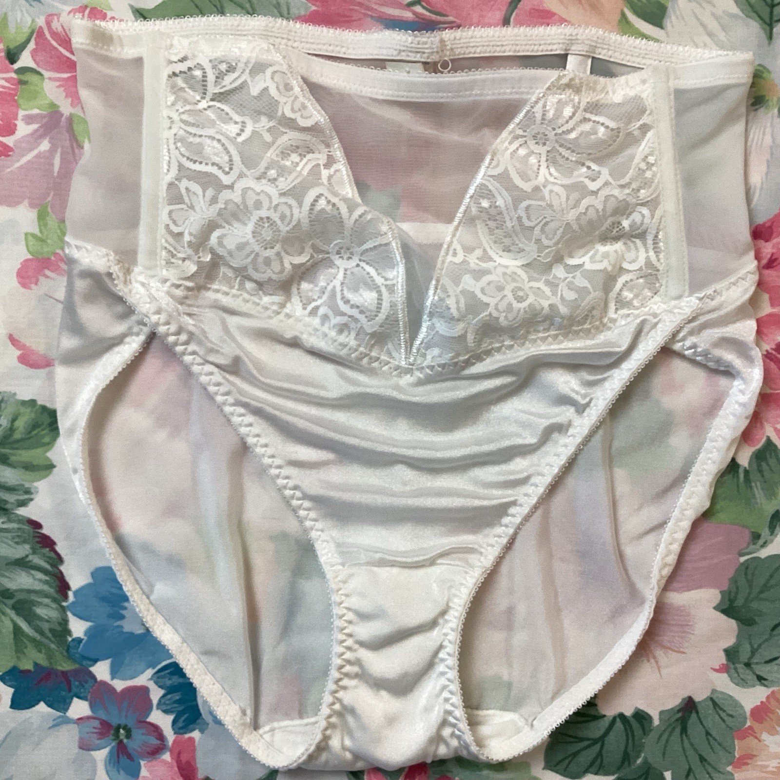 Bali 8354 Women White Shapewear Hi Waist Lace Mesh Tummy Control Brief Large