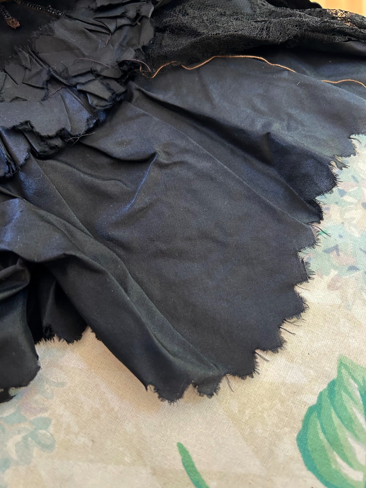 Antique Edwardian Victorian Black Mourning Capelet Silk Lace 1800s 1900s