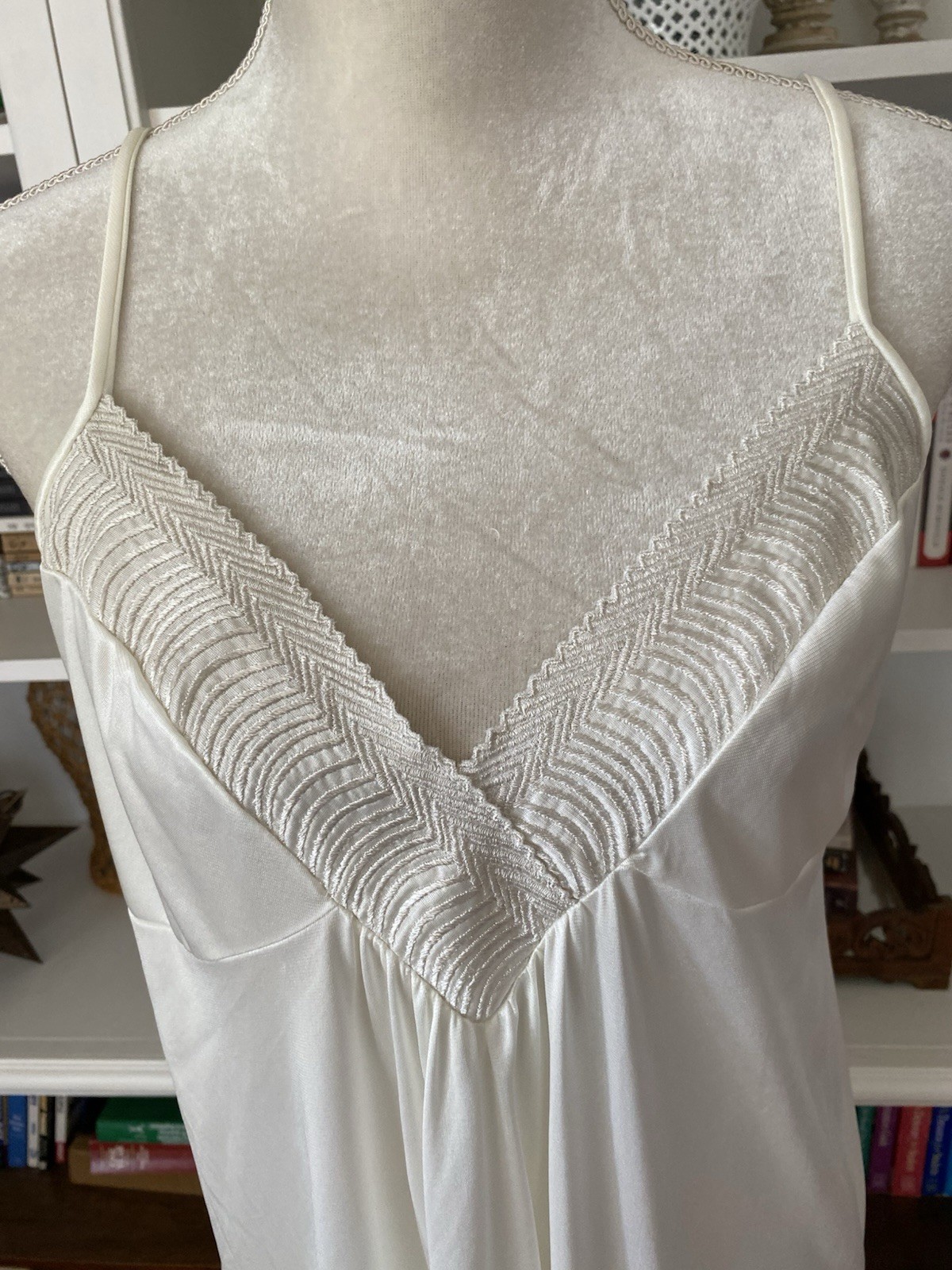 60s Lorraine Nylon Nightgown Spaghetti Strap Cream Ivory Nylon USA V Neck