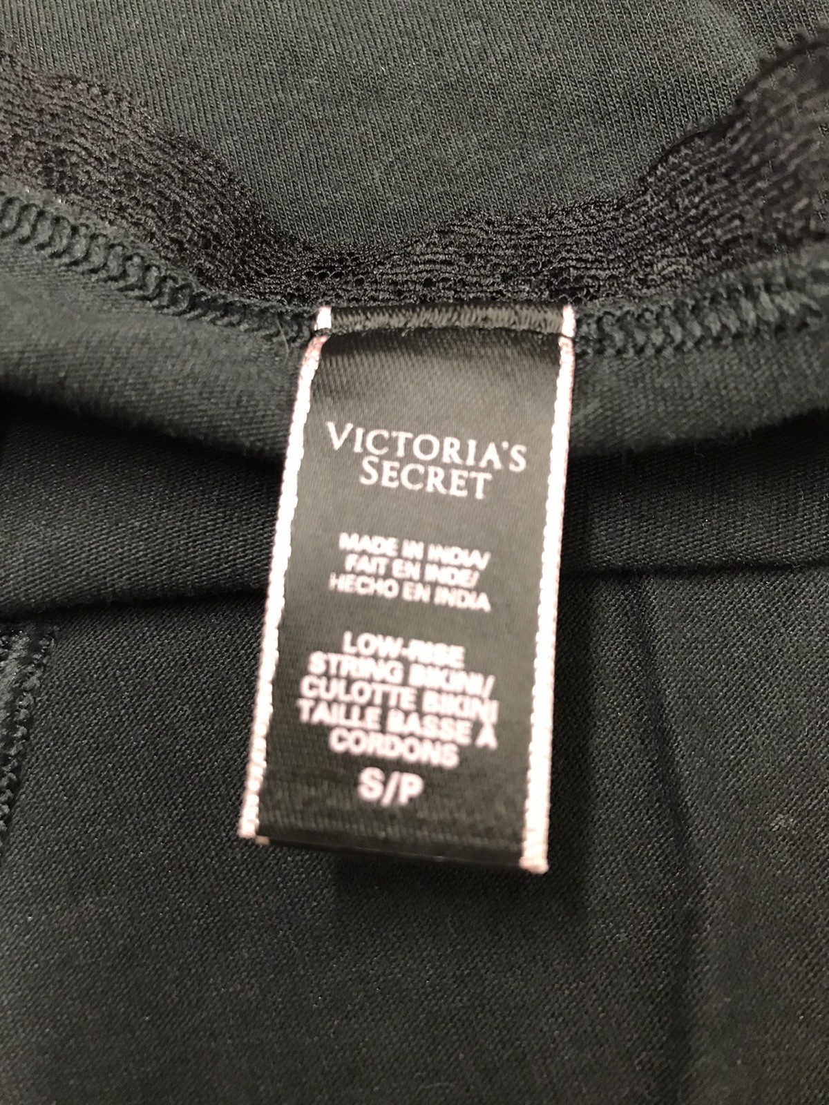 VGT Victoria&rsquo;s Secret Low String Bikini Sm Bows Scalloped Lace Trim Black RARE