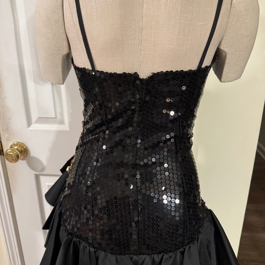 Vintage Alyce Designs Black & Gold Sequin Cocktail Dress | Size 6 (Fits Like 4)