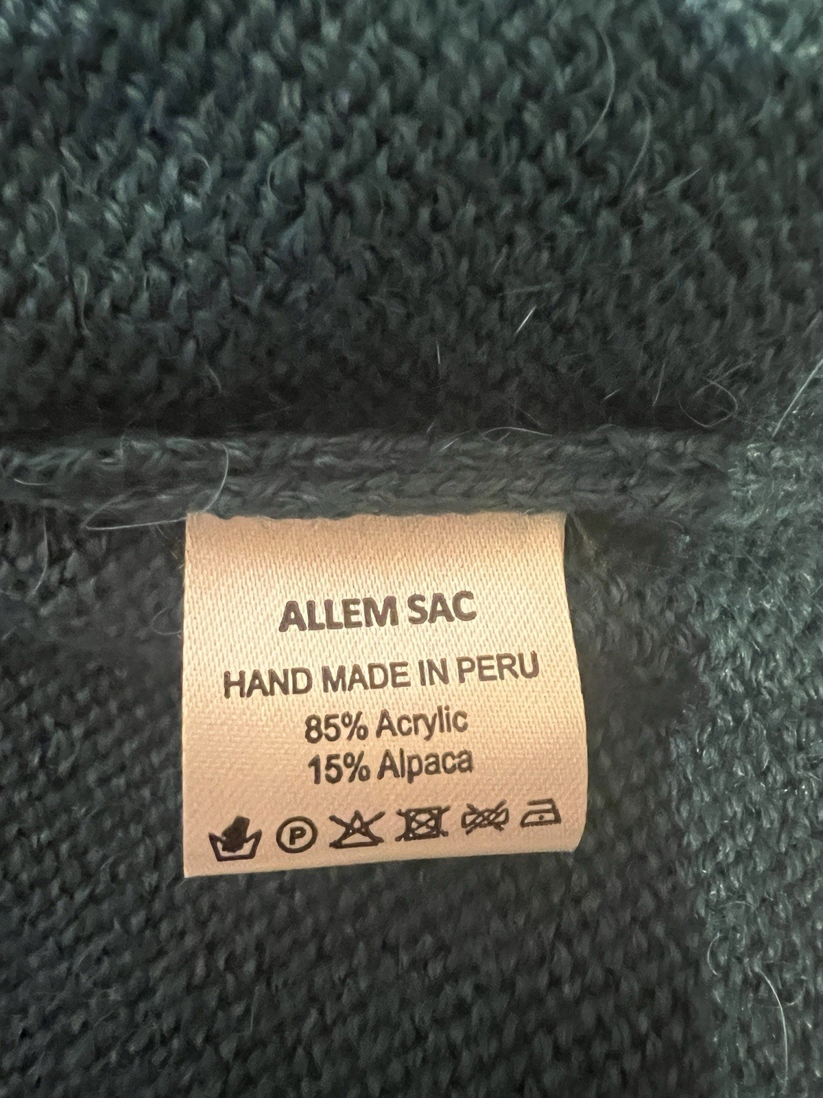 Vintage Alpaca Pullover Sweater – Made in Peru – Size M – Unisex
