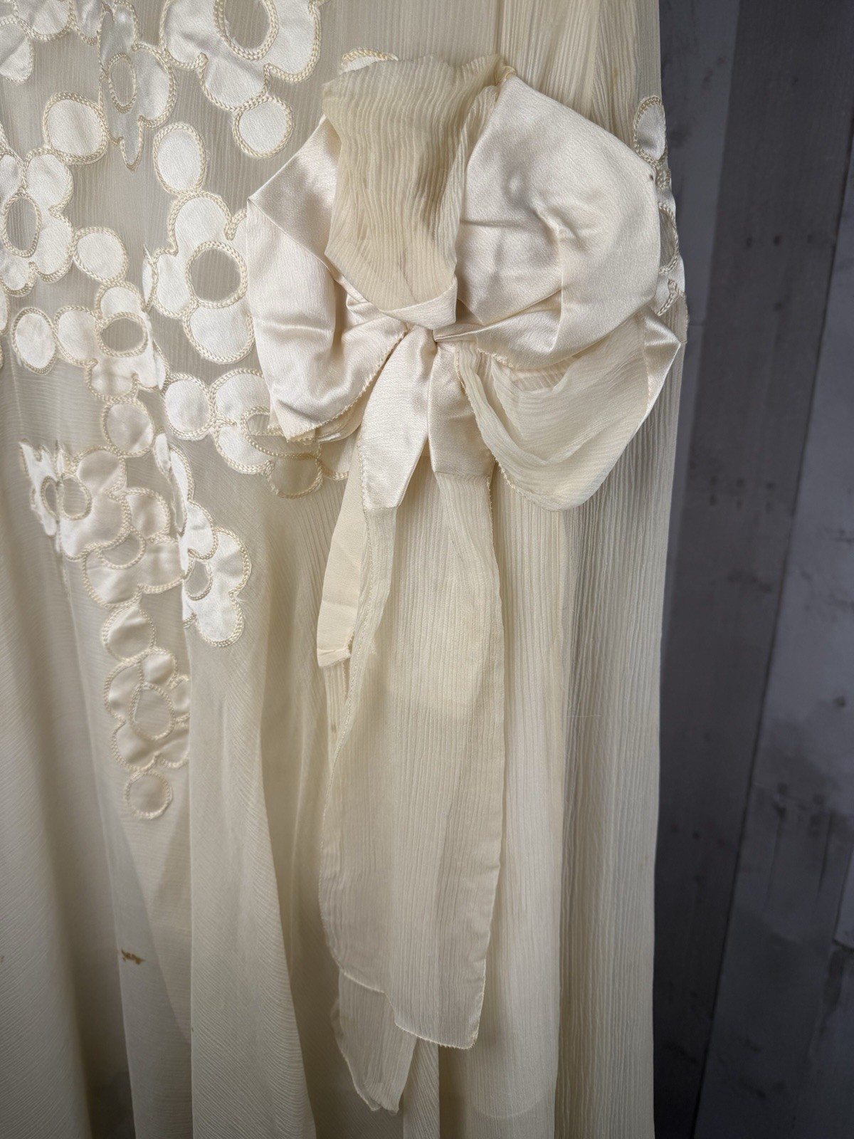 Vintage Antique 1920s Silk Flapper Wedding Dress Ivory Appliqué As-Is WOUNDED