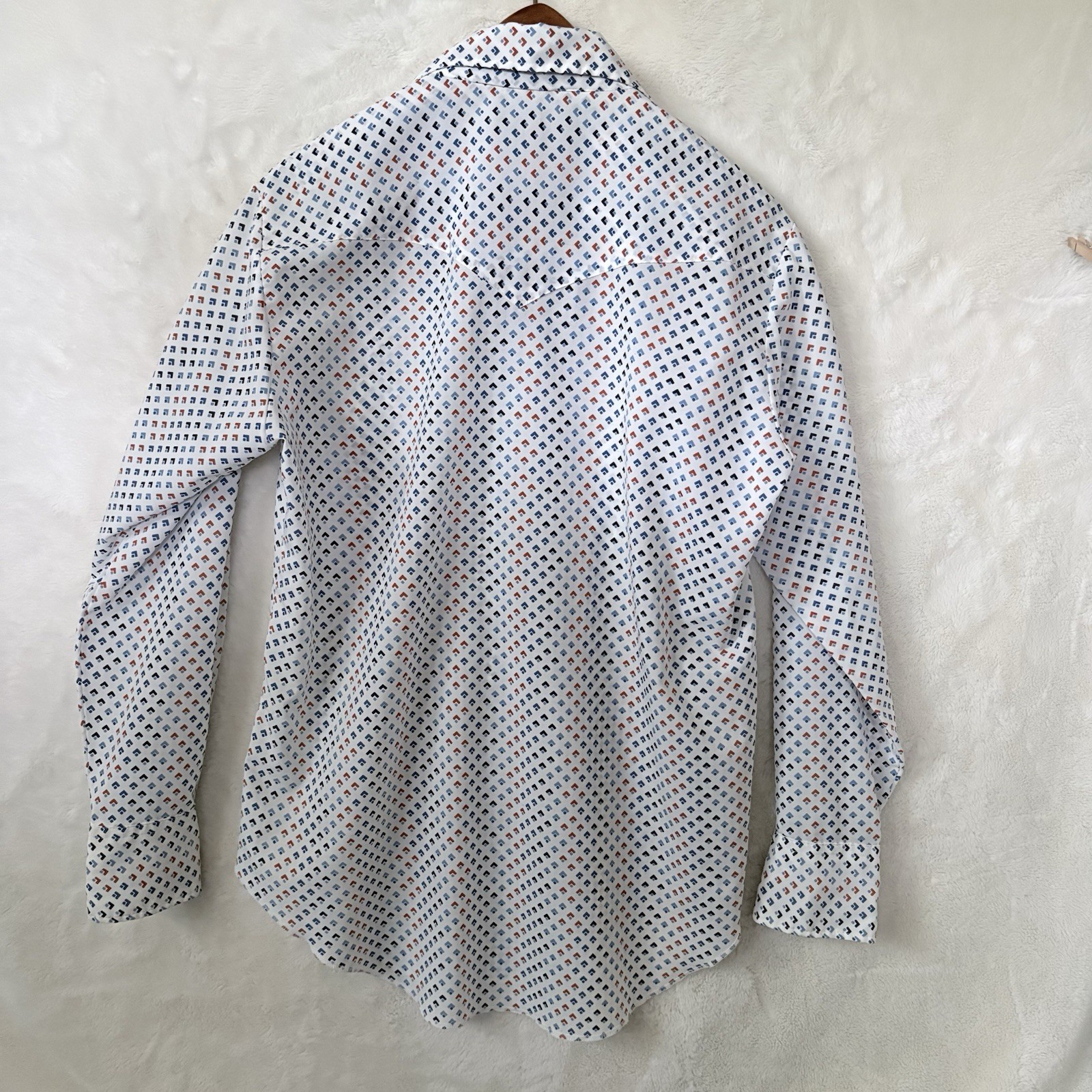 Rawhide Long Sleeve Geometric Diamond Pattern White Shirt 16.5/34 Button Snap