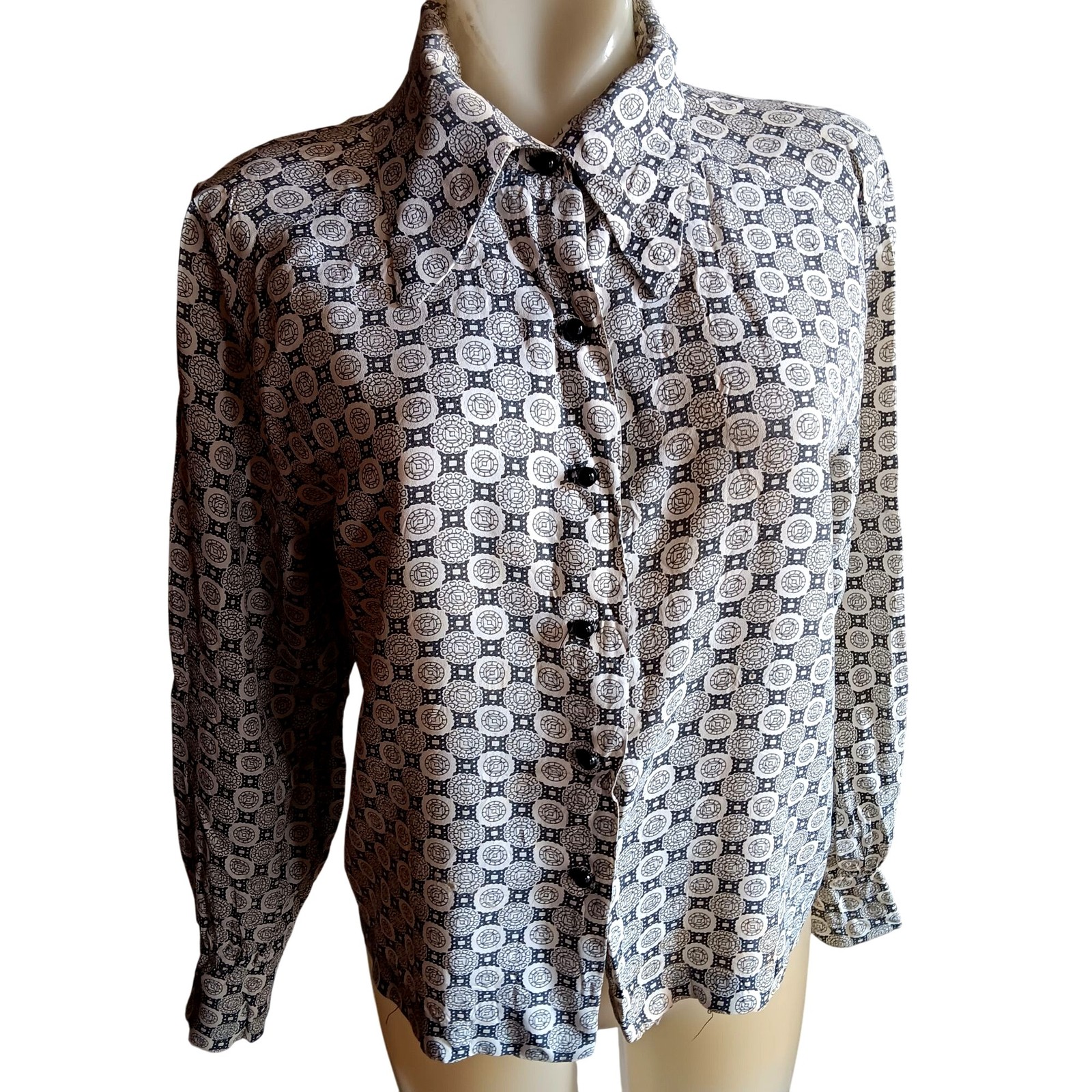 True Vintage Blouse Medium 1960&rsquo;s Geometric Print Button-Up Top Pointed Collar