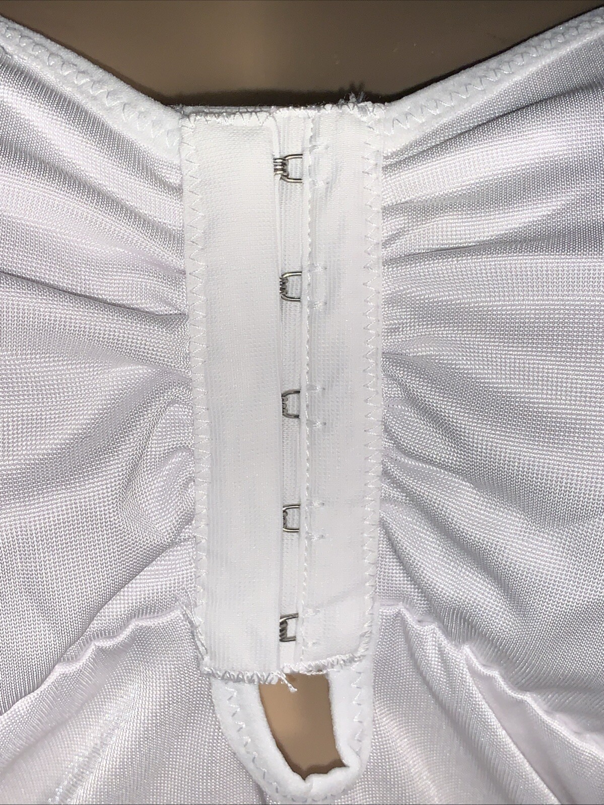 46 2X White Satin Sleek Silky Stretch Spandex Front Hook Bra Long Full Slip