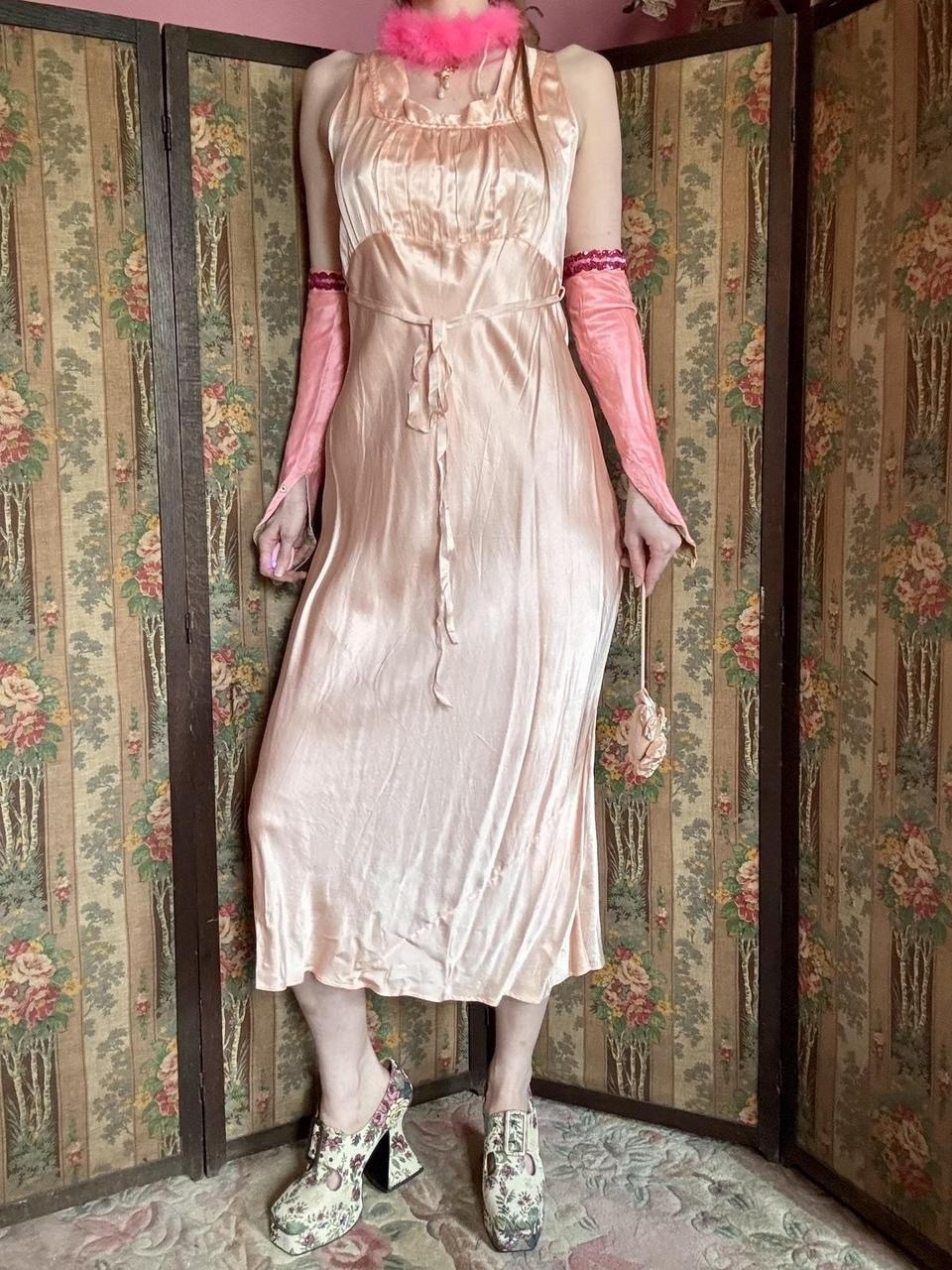 1930s/40s Bias-Cut Silk Or Rayon Satin Peach Slip Dress, Size L-XL