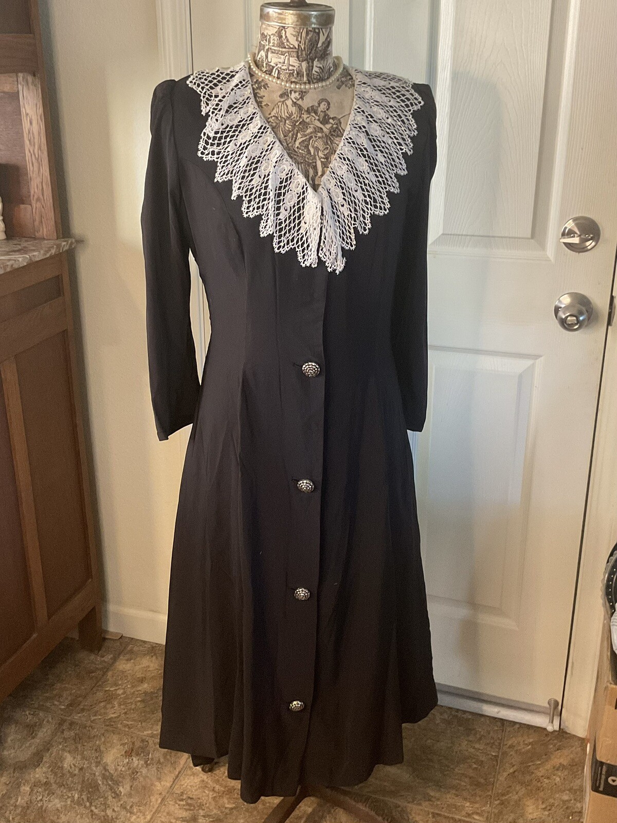 Vintage Classic 1940-1950 Black FAILLE Fit Flare Ginsberg TATTED Crochet Dress