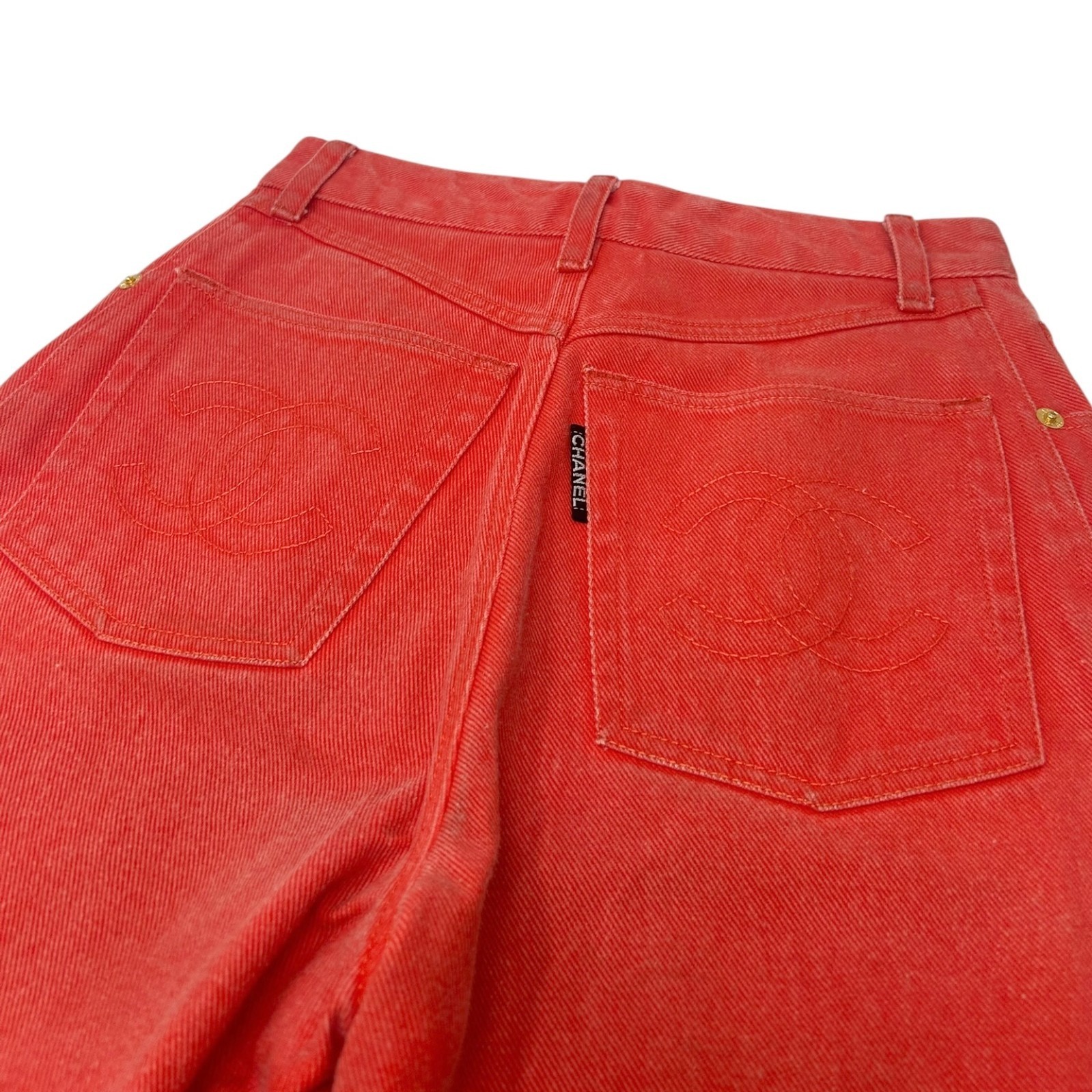 CHANEL Vintage CC Mark Logo Half Pants #36 Red Gold Cotton Button Stitch