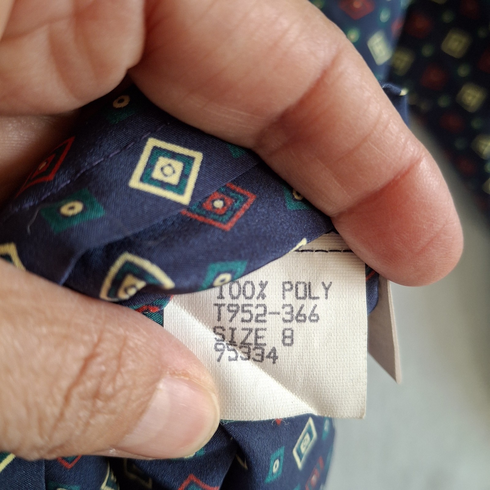 Pendleton Size 8 Blouse Vintage Button Accent Collar Blue Geometric Made In USA