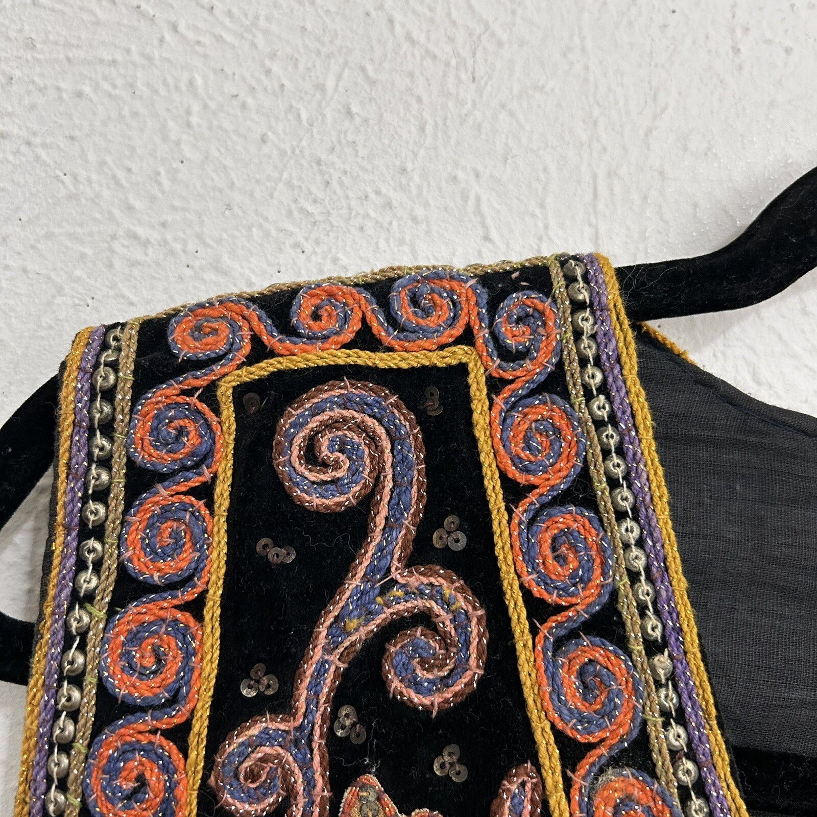 VTG Hippie Opulent Beaded Embroidered Tribal India Vest Puffed 3-D Elephants M