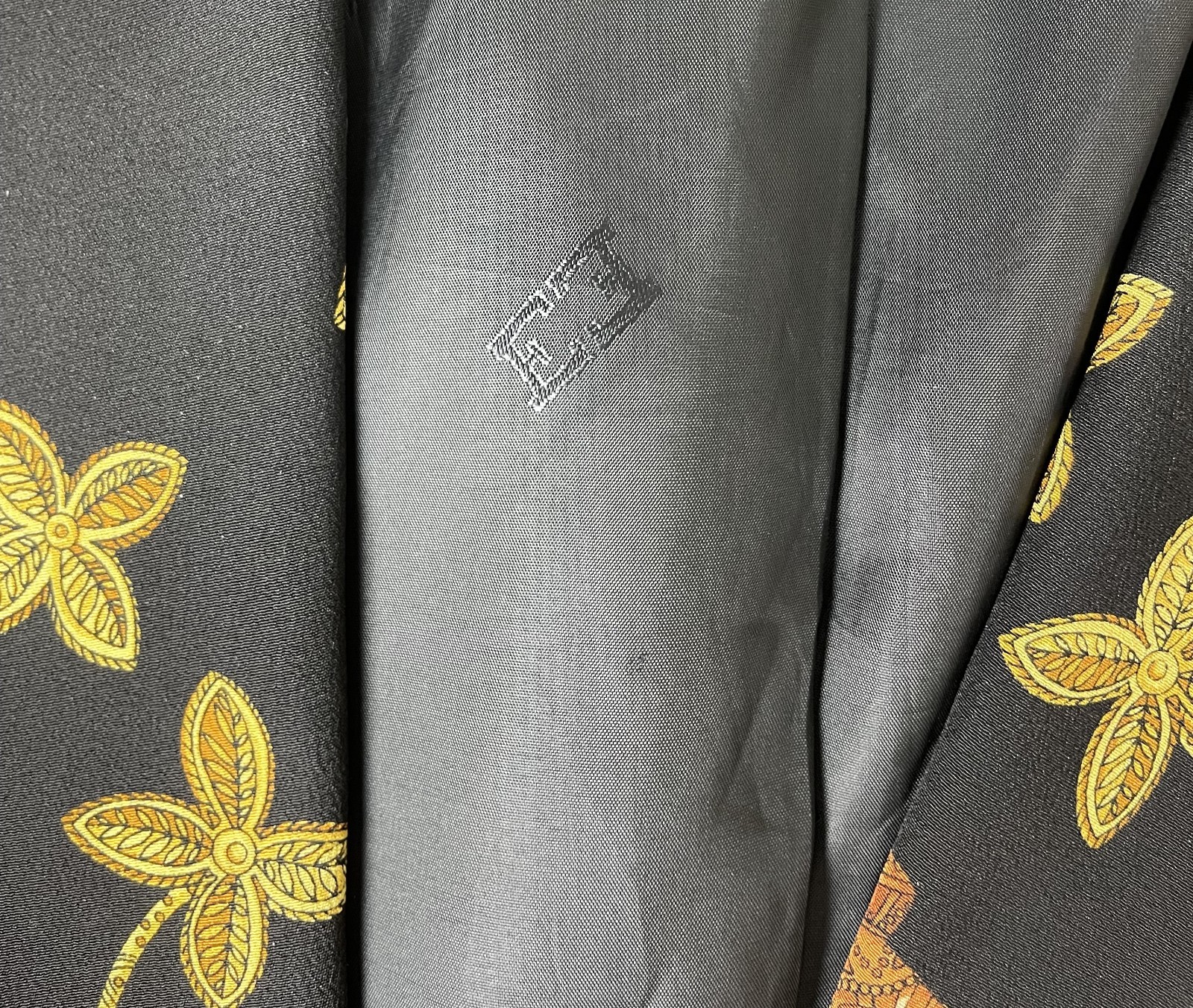 VTG 80s Rare Stunning Tribal Print Black 100% Silk Jacket 42 Germany