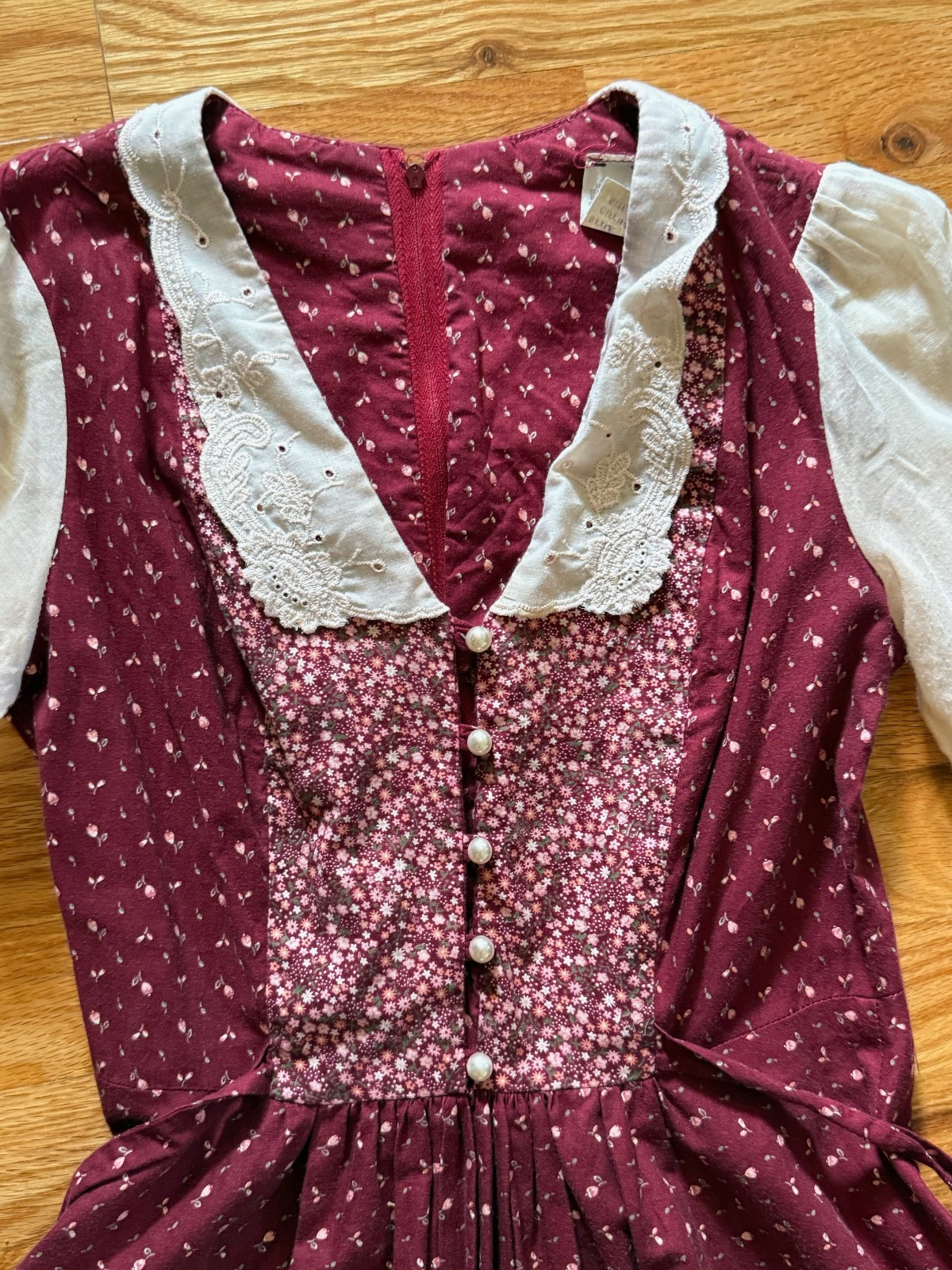 Vintage 1970&rsquo;s PRAIRIE FLORAL Romantic Dress Size 7/8 Unbranded Bee Darlin&rsquo;?