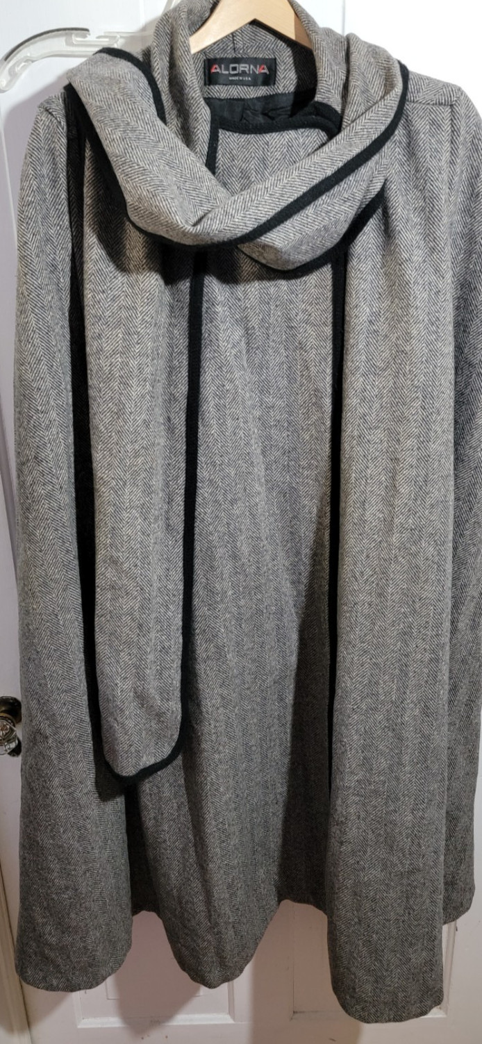 80s VTG Gray Herringbone 100% Wool Cape Cloak Coat Pockets Scarf One Size USA